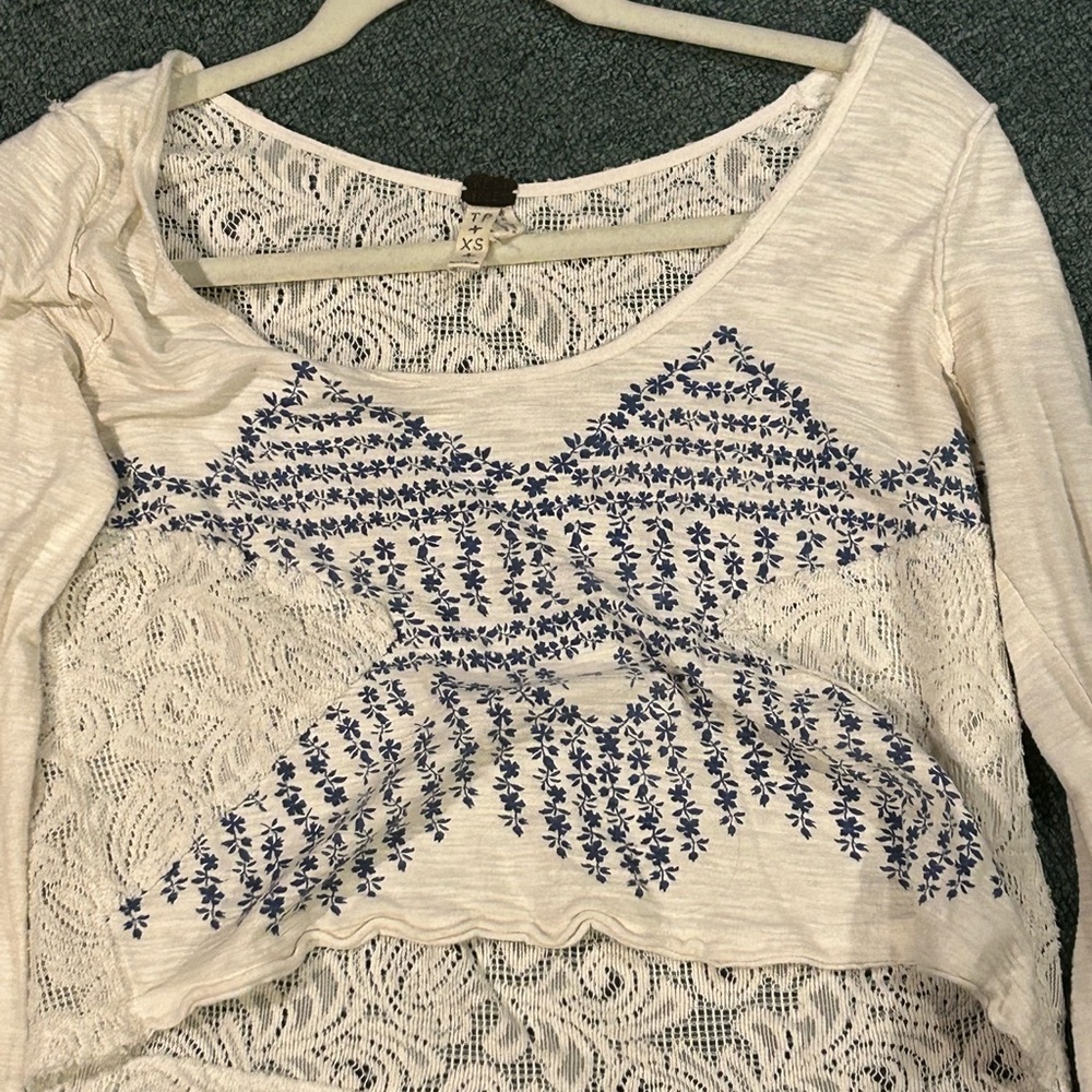 Free people white long sleeves shirt